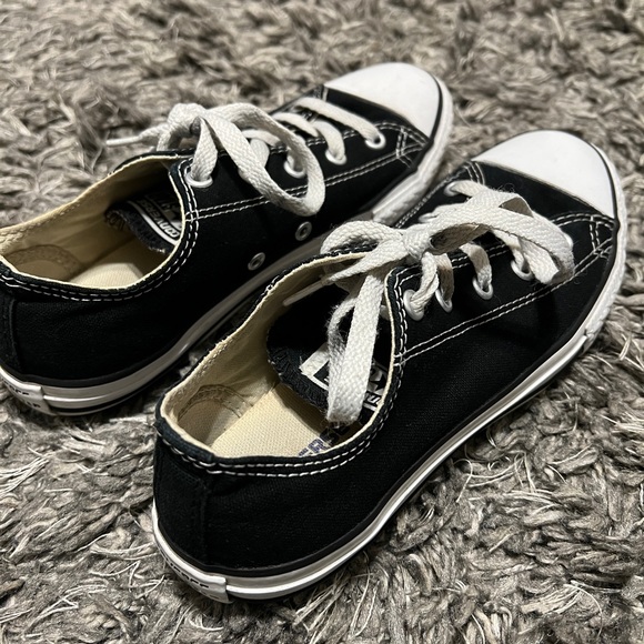 Converse Chuck Taylor All Star Low Originals Black/White Youth Size 3 - Picture 2 of 7